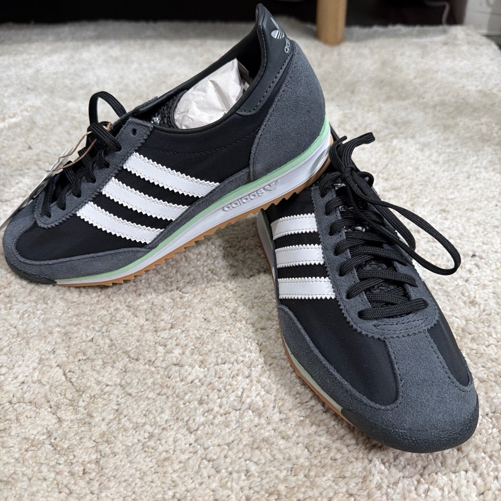 adidas Women's Black White Gray Retro Runner Sneakers